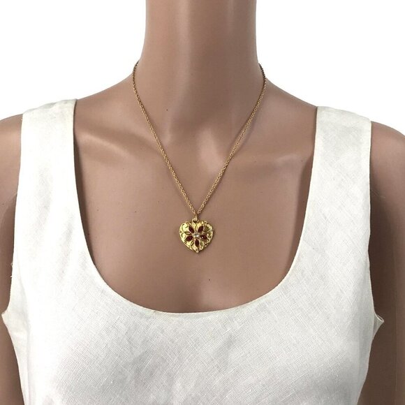 Avon Pendant Necklace Heart Shaped Red Rhinestone Gold Tone Chain - Picture 2 of 2
